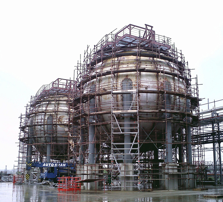 ОАО «Уралхиммаш» изготовит шаровые резервуары большой единичной емкости для ЗАО «Тобольск-нефтехим» 